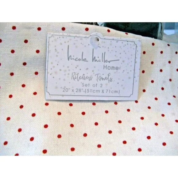 New Nicole Miller Pickup Truck & Hearts Valentine Kitchen Hand Towels Set of 2 - Picture 3 of 6